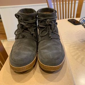 UGG Reid gray booties 8.5